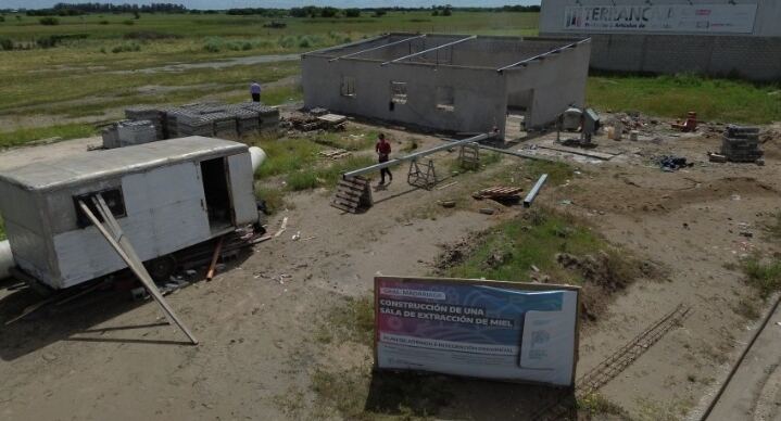 Madariaga: Comenzó la construcción de la Sala Apícola Municipal