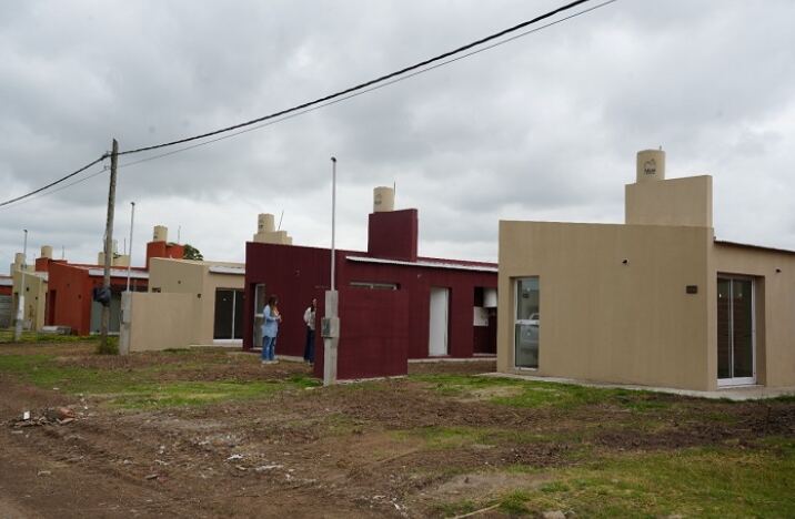 Castelli: La Provincia reactiva obras de viviendas