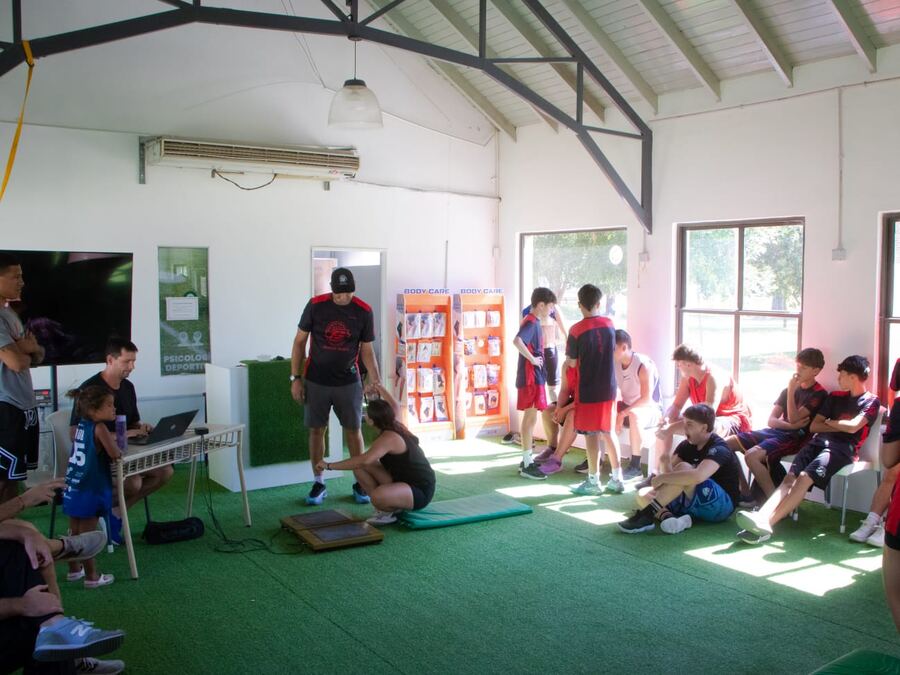Junín: Chicos y chicas de “F5” se realizaron diagnósticos y estudios preventivos de forma gratuita