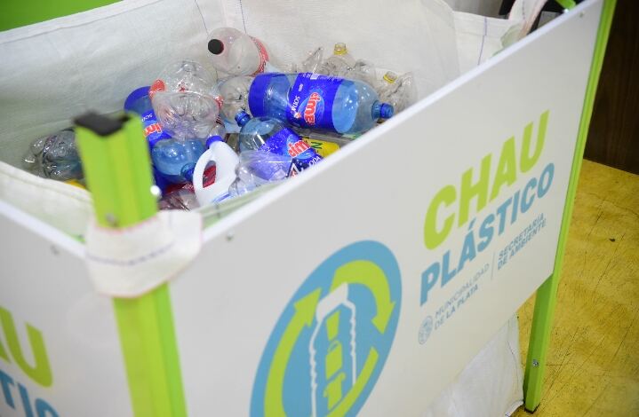 La Plata: El Municipio incorpora la recolección domiciliaria de plásticos reciclables