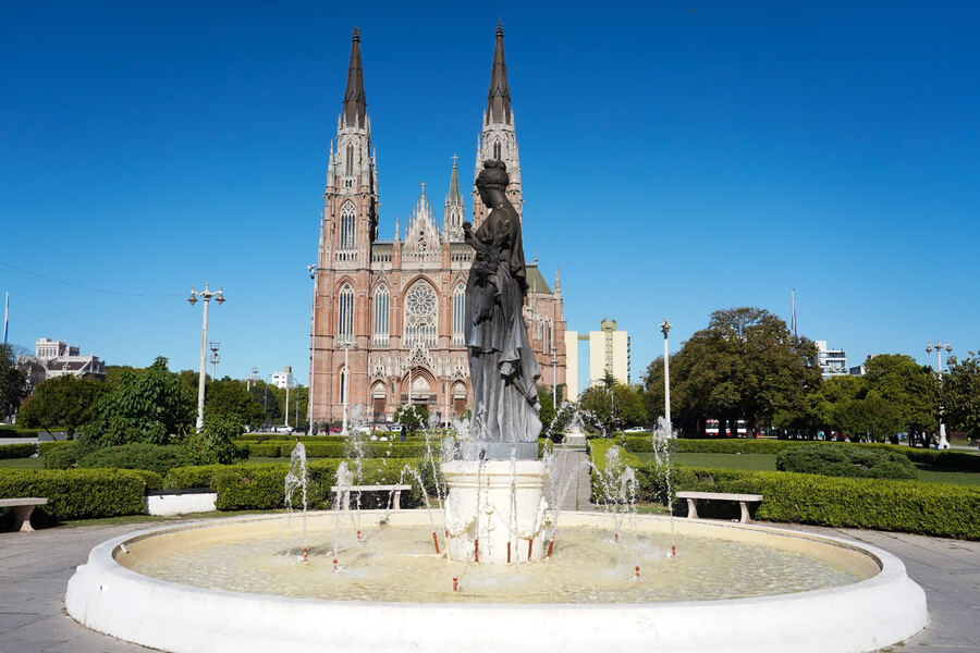 La Plata: El Municipio avanza con la recuperación de fuentes emblemáticas de la ciudad