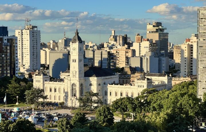 La Plata:  ¿Cómo funcionarán los servicios municipales durante los feriados del jueves y el viernes?
