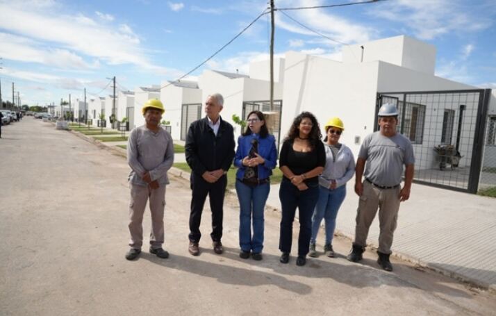 La Plata: Etapa final de avance para las 175 viviendas de Romero