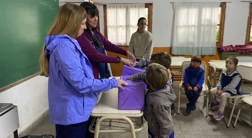 Madariaga: Promueven la tutoría responsable de mascotas con charlas en Escuelas
