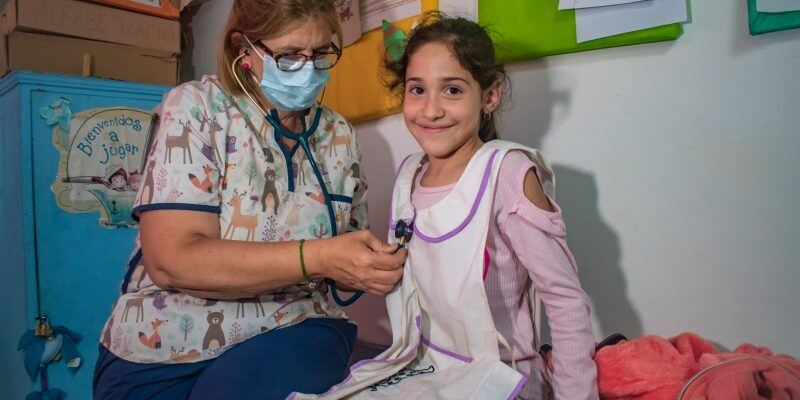 La Costa: Comenzó un programa de controles y atención integral de la salud en las escuelas