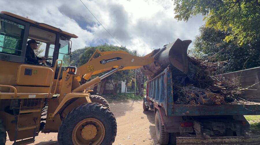 Villa Gesell: Avanzan los trabajos de limpieza en distintos puntos del Partido