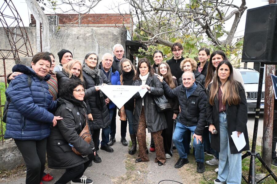 Berisso: Se homenajeó a Lucía Mirta Swica en una nueva “Esquina por la Memoria”
