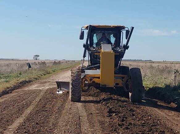 Olavarría: Se ponen en marcha trabajos para mejorar caminos rurales