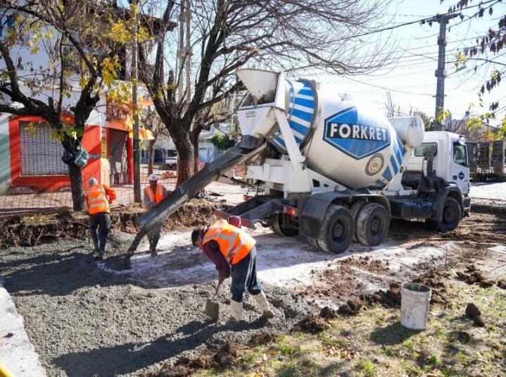 Lomas de Zamora: La Comuna profundiza el plan de repavimentación en distintos barrios
