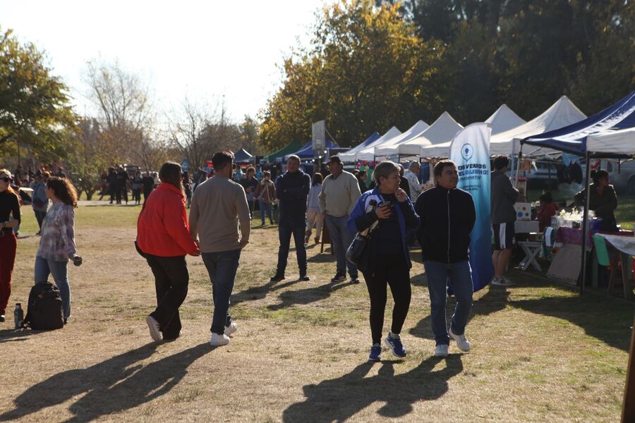 La Plata: Servicios municipales, actividades culturales y talleres educativos llegan a Altos de San Lorenzo