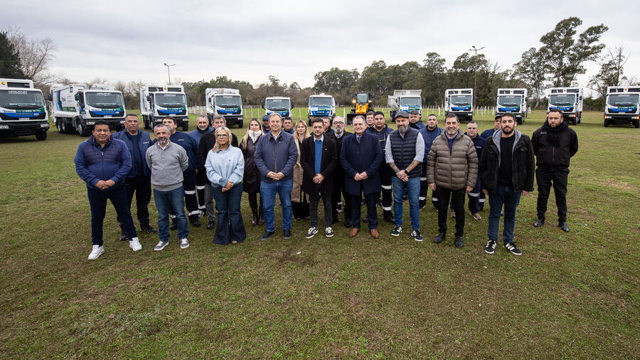 Almirante Brown: El Gobierno local incorporó una nueva flota de camiones y máquinas
