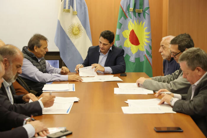 San Isidro: Marinucci acordó la recuperación de la línea 707 y de 400 puestos de trabajo