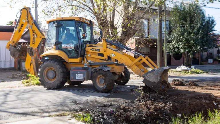 Berazategui: Ejecutan nuevas obras de saneamiento en el distrito