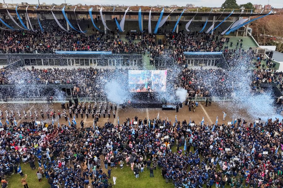 San Isidro: Más de 3.400 alumnos prometieron lealtad a la bandera