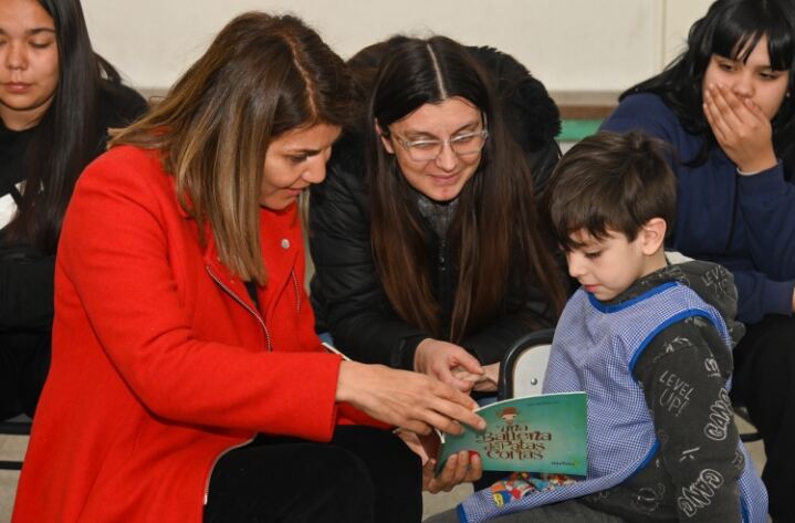 Tigre: El Municipio entregó más de 30 bibliotecas móviles para el nivel inicial