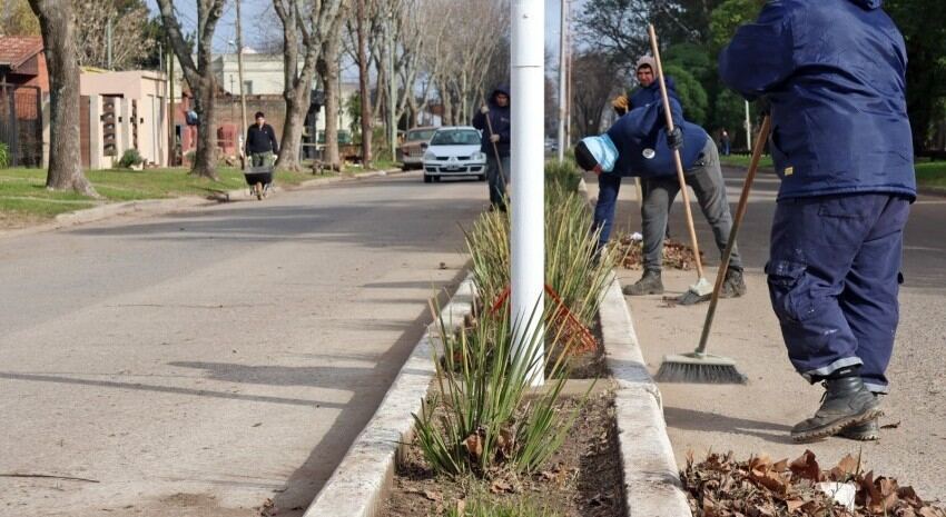 Madariaga: Avanzan las tareas de limpieza y mantenimiento en la avenida El Tala