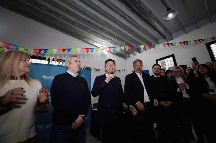 Almirante Brown: Kicillof inauguró el nuevo SUM del Centro Integrador Comunitario Longchamps