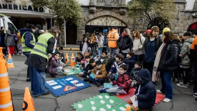 Mar del Plata: La Comuna realizó una jornada de prevención de monóxido de carbono para más de 600 estudiantes