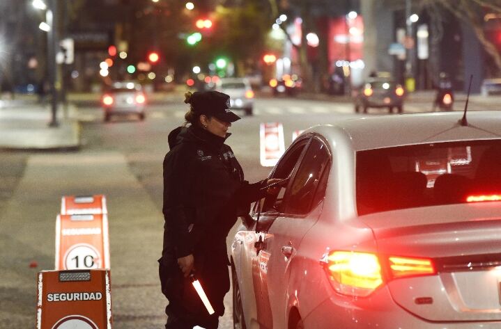 La Plata: 294 vehículos secuestrados, 15 aprehendidos y 49 alcoholemias positivas en operativos viales