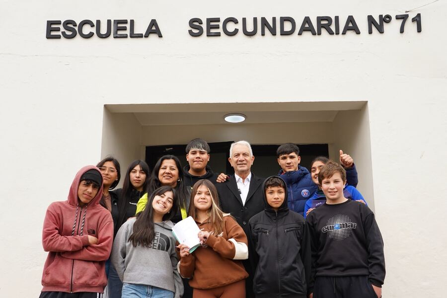 La Plata: Municipio y Provincia mejoran las condiciones de aprendizaje de más de 250 estudiantes de Villa Elvira