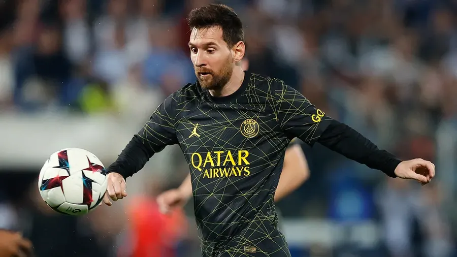 Una asistencia de Messi y un doblete de Mbappé le dieron la victoria al PSG que acaricia el titulo
