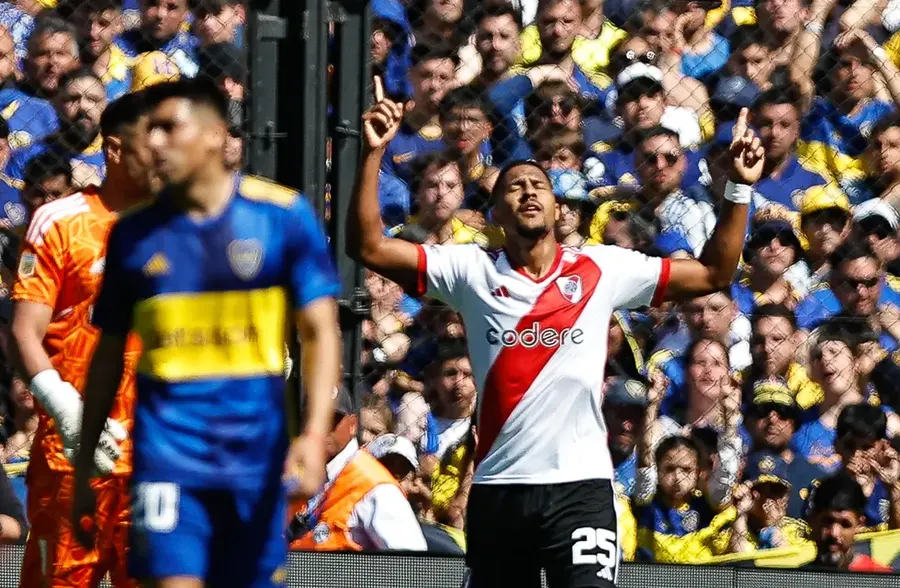 AFA dio a conocer los audios del VAR en el primer gol de River a Boca