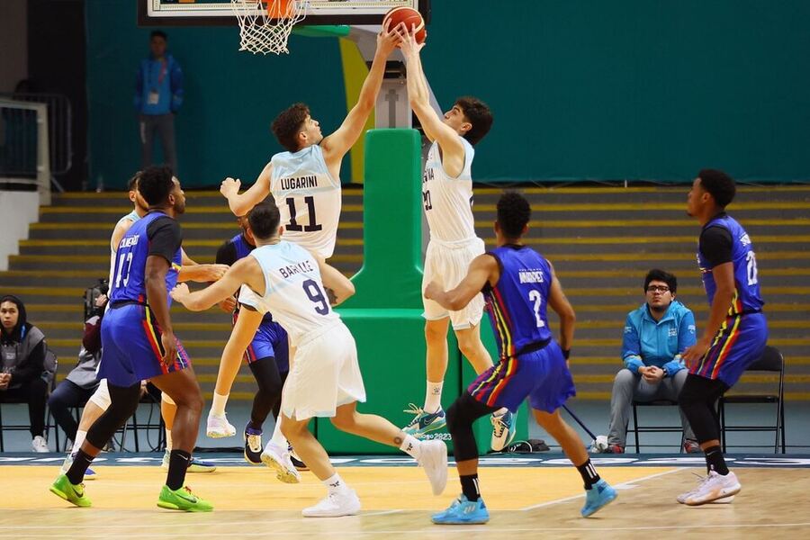 Panamericanos: triunfo apretado en el debut de Argentina en básquet