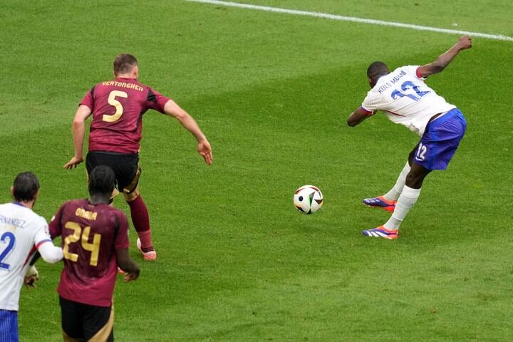 Francia le ganó 1-0 a Bélgica y pasó a cuartos de final de la Eurocopa