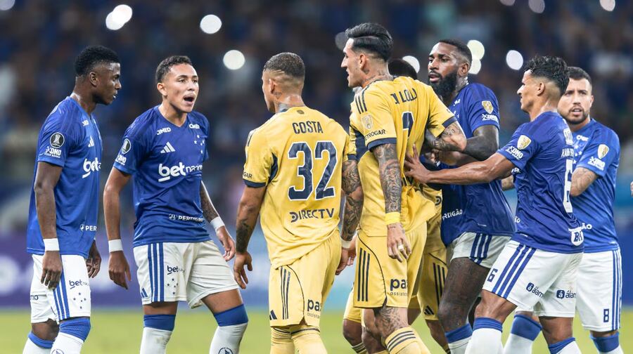 Boca, que jugó con 10 todo el segundo tiempo, perdió ante Cruzeiro por Libertadores